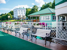 Отель на воде Волжская Жемчужина: гостиница, ресторан, сауны, конференц-зал